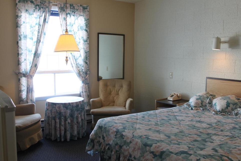 Auberge - Motel Le Pigeonnier Farnham Bilik gambar