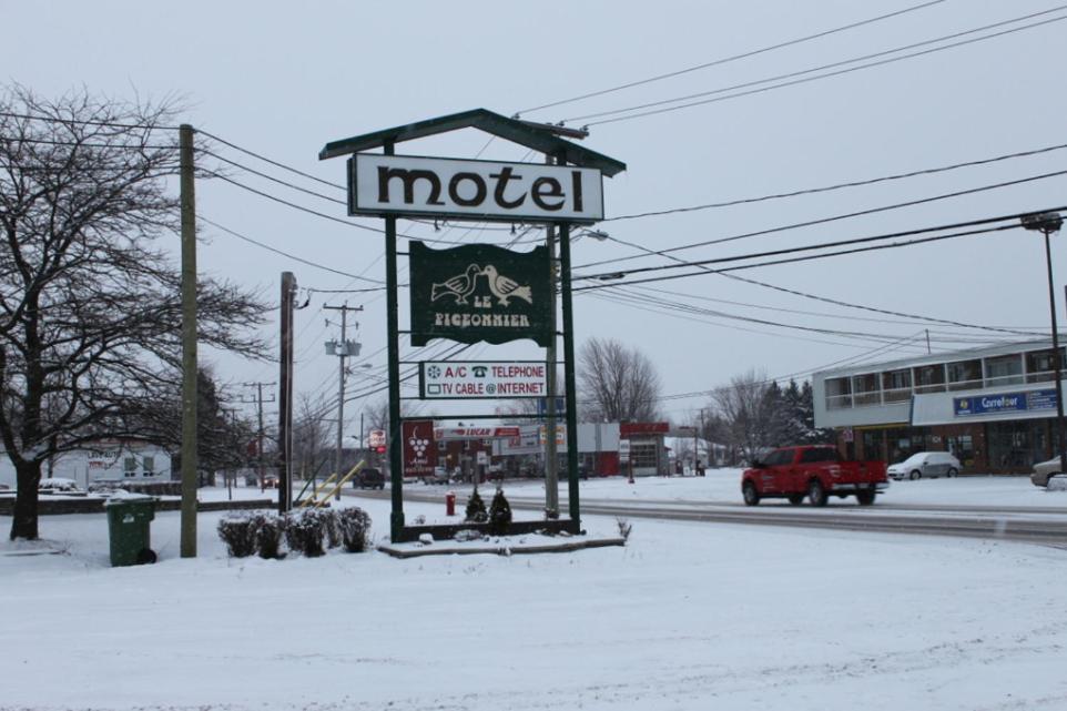 Auberge - Motel Le Pigeonnier Farnham Luaran gambar