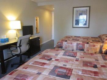 Auberge - Motel Le Pigeonnier Farnham Luaran gambar