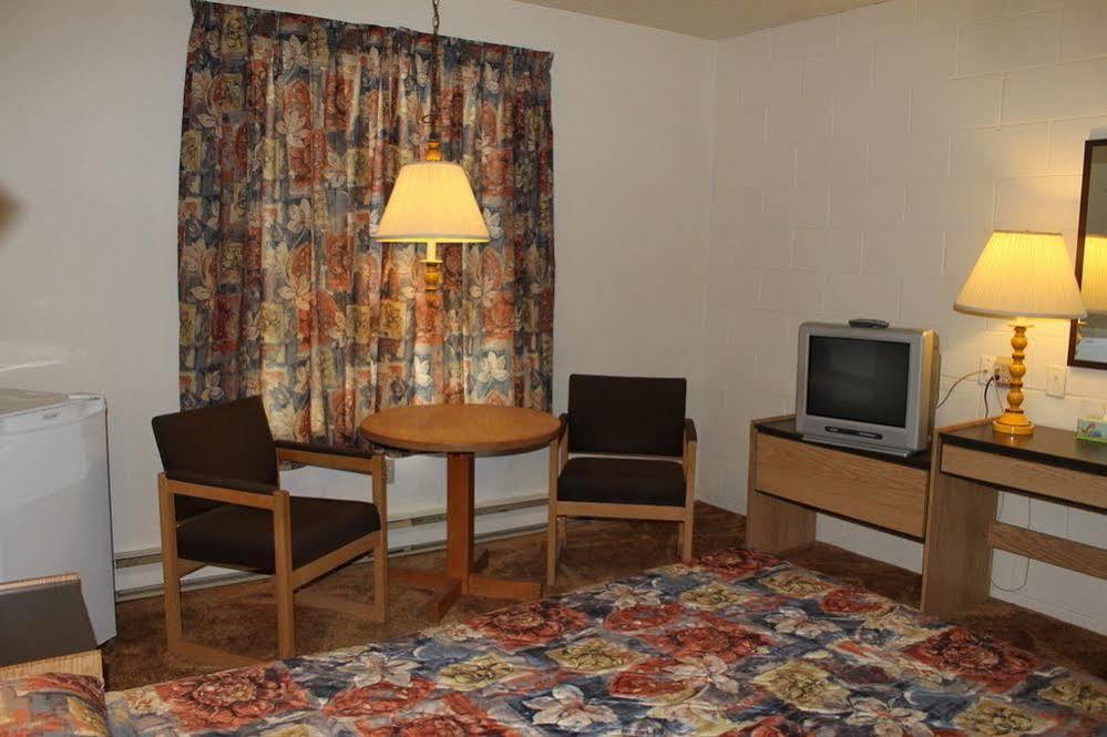 Auberge - Motel Le Pigeonnier Farnham Luaran gambar